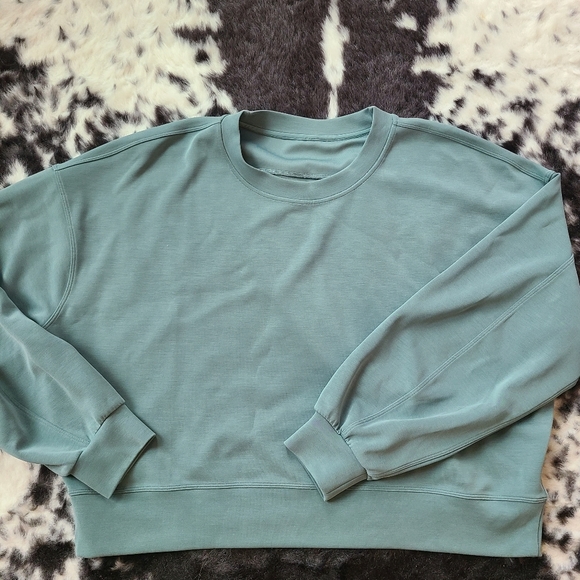 Lululemon Perfectly Oversized Cropped Crew Softstreme - Tidewater Teal - Size 12 - Picture 2 of 3